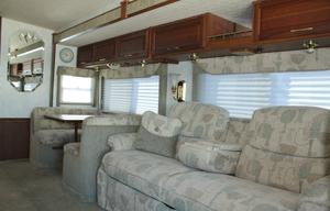 04 Winnebago Journey (A great rolling vacation)