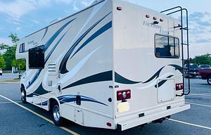 2015 Thor Motor Coach Chateau 23U