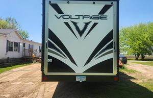 2018 Dutchmen RV Voltage V3605 RV rental photo 12