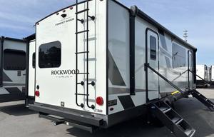 Luxury Camper | Theater Seating | Sleeps 4