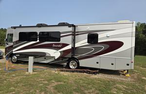 2022 Fleetwood RV Bounder 35K