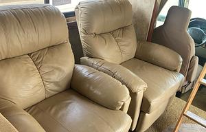 2010 Winnebago Access 31N