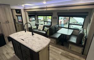 2021 KZ Connect C332BHK