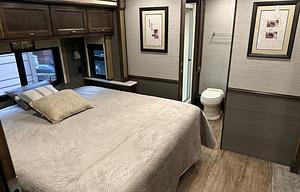 2019 Tiffin Open Road Allegro 36UA - Sleeps 9