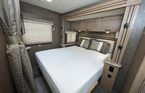 Thor Daybreak | Comfy and Well-Built Class C RV