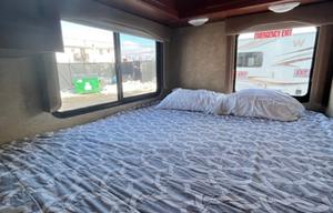 EDWARD - 2014 Winnebago Chalet WF-224VR