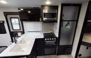 2022 Coachmen RV Freedom Express Ultra Lite 238BHS RV rental photo 6