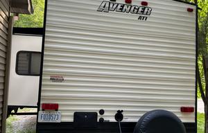 2017 Prime Time RV Avenger ATI 27DBS