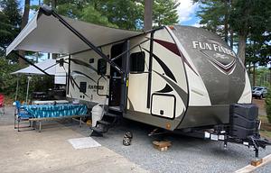2017 Cruiser Fun Finder XTREME LITE 28QD