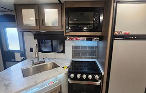2020 Keystone RV Hideout 31BHDSWE