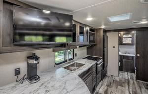2023 Grand Design 235BH – Fully equipped!