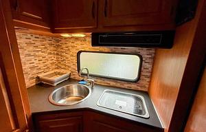 "The Dude" 2016 Thor Motor Coach Majestic 19G