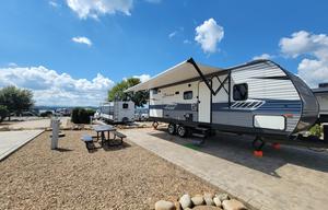 ♣Full size BUNKS♣Sleeps 6♣Private Queen master♣