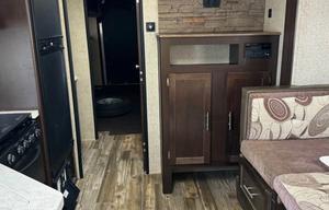 2017 Forest River RV Cherokee Grey Wolf 27RR RV rental photo 18
