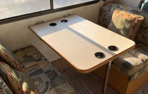 COMFORT HAVEN Class C 26’ - Sleeps 6