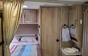 Classic Coachmen Comfort - Pet Friendly!