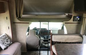 2014 Winnebago chalet 31JR Bunk house #10