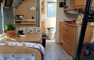 2006 Itasca Navion 23