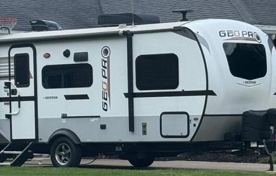 Well Kept Cozy Camper
