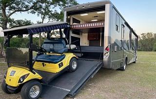 MOTORHOME CLASS A AND NEWMAR TOY HAULER (GOLF CAR)