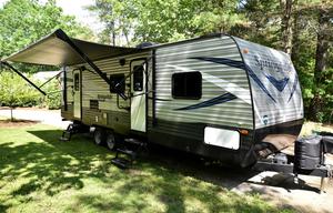 2018 Keystone RV Summerland 2720BH