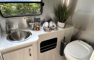 Magnolia 2-AIRSTREAM Bambi Sport 22 *FULLY Loaded*