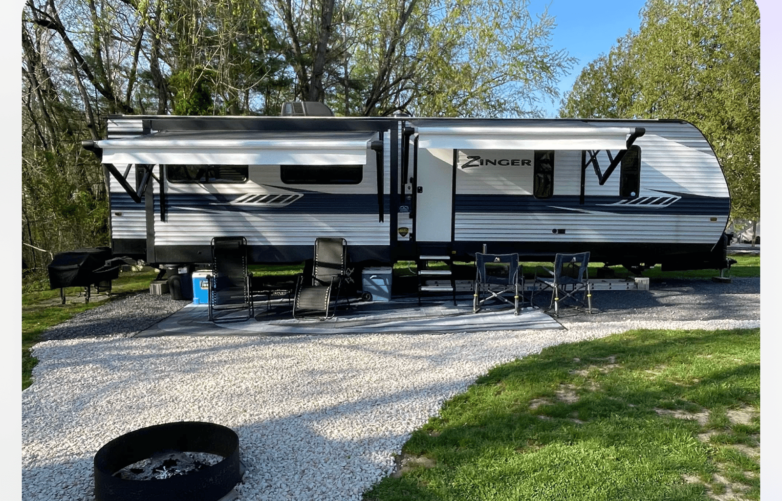 Billie’s Entertainment Camper - KING BED