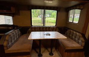 2017 Prime Time RV Avenger ATI 27DBS