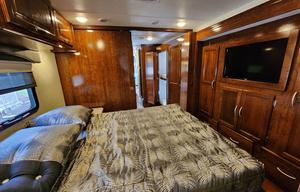 Glamping Fun: Mirada 35BH Class A w/ 2 Bathrooms