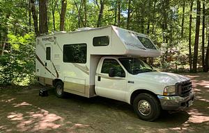 Four Winds 23P - Rare F-Series RV, All Essentials!