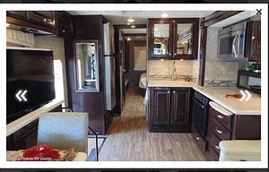2017 Thor Motor Coach Miramar 34.4