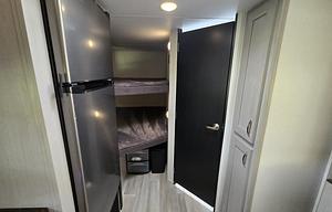 2022 Tracer 24DBS RV rental photo 18