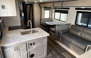 2022 Heartland Mallard M26 (Sleeps 6)