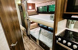 Sully | Family Bunkhouse | Sleeps 10 | Stocked