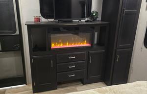 2020 Venture 333VFK Front Kitchen w/ Ent. Package