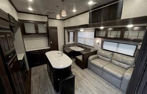 42ft Sundance 5th Wheel. Sleeps 10!