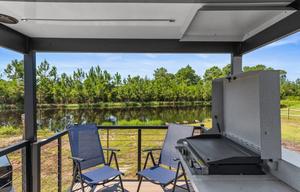 Fins and Feathers Retreat! Site Included! Hot tub!
