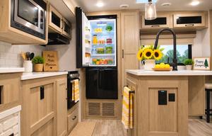Rockwood 2720IK | Roam in Style, Smile for Miles