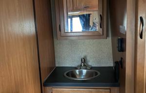 2016 Thor majestic 23a RV rental photo 9