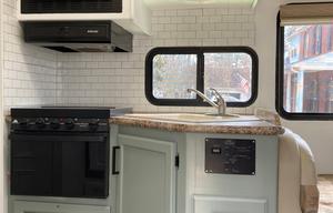 Free 200 miles/night! -  30' Thor FourWinds ClassC