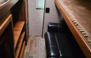 2018 Prime Time RV Avenger 32BIT