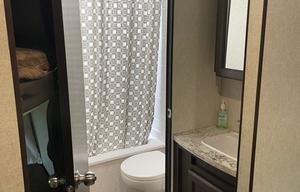 The Trailhead Lodge – Pet-Friendly Family Camper