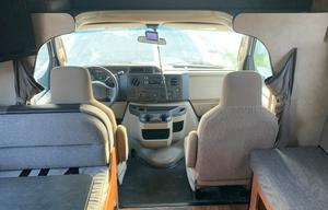 2014 Thor Motor Coach Four Winds 23A Grizzly3