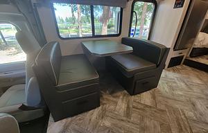 New 32ft motorhome Sunseeker LE 3250DS