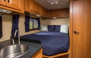 2014 Thor Motor Coach Four Winds Majestic