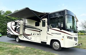 Luxury Style - 2016 Forest River Georgetown 364T