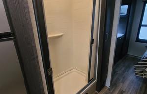 2018 Dynamax Isata 4 FREE GENERAT.200 mi FREE A DAY