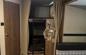Beautiful stationary RV at an attractive place!