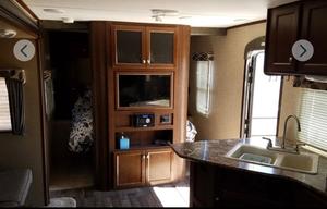 Pet & Family-Friendly 2015 Keystone Hideout 280LHS