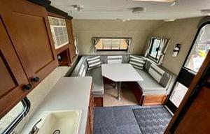2016 Riverside RV White Water 181B Retro RV rental photo 11